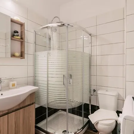 Apartment Ariadni 2 *